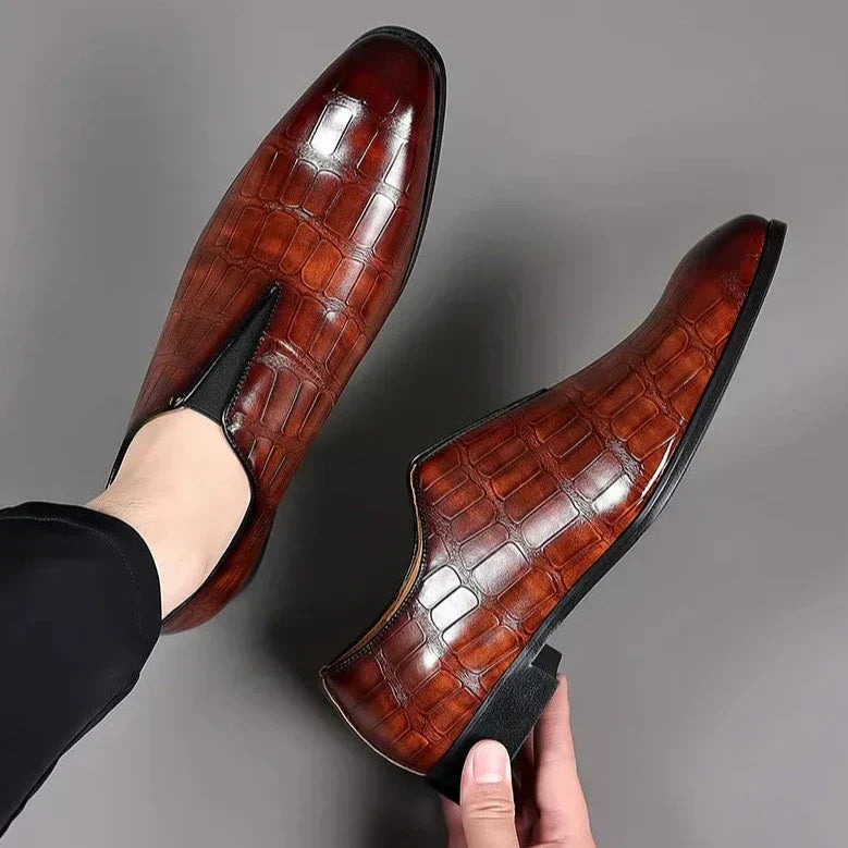 Noah™ - Snygga slip-on-loafers i läder med stenmönster